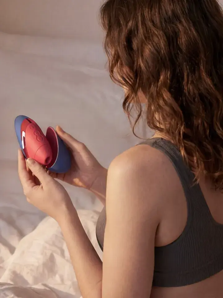 Womanizer Next Liberty Pleasure Air Stimulator Blue/Red - Oro slėgio vibratorius 3 [full]
